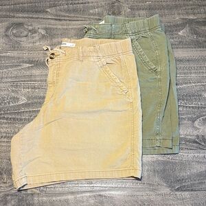 2- Sonoma Women's Utility Cotton blend 5” inseam Shorts khaki and Olive.